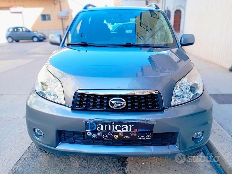 Grigio Usata 2012 Daihatsu Terios SUV | 9900 € (Molto cara) - Immagine 1/4