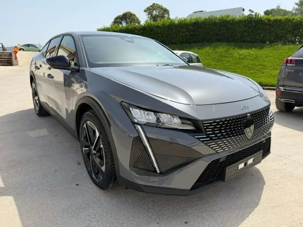 Usata Peugeot 408 Allure 136 CV (100 kW) 2025 Grigio SUV