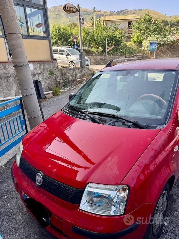 Usata Fiat Panda 69 CV (50 kW) 2011 Rosso Utilitaria