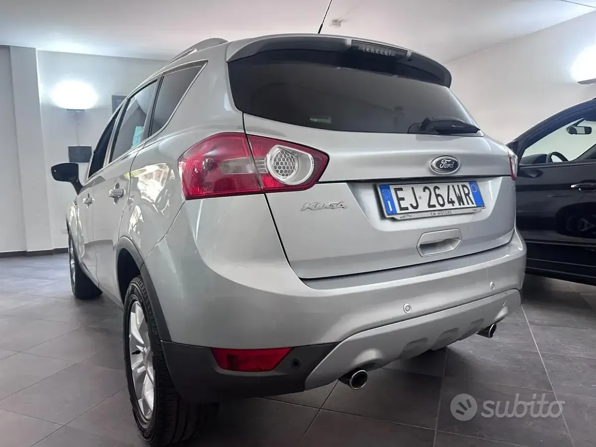 Usata Ford Kuga Titanium 140 CV (102 kW) 2011 Grigio SUV
