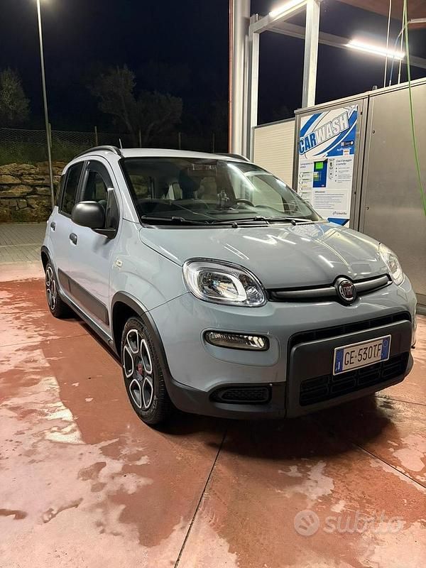 Usata Fiat Panda Cross Cross 69 CV (50 kW) 2021 Grigio Utilitaria