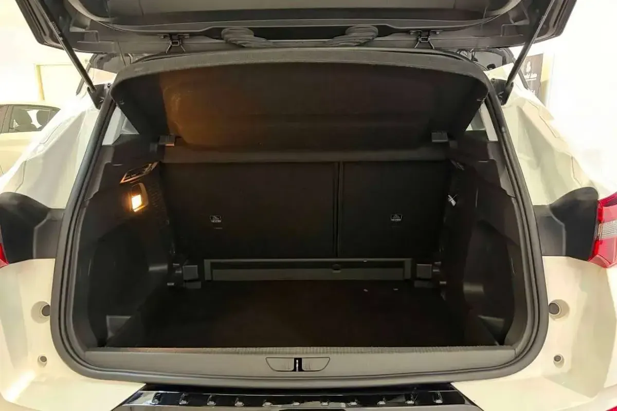 Usata Opel Grandland X GS Line 131 CV (96 kW) 2022 Bianco SUV