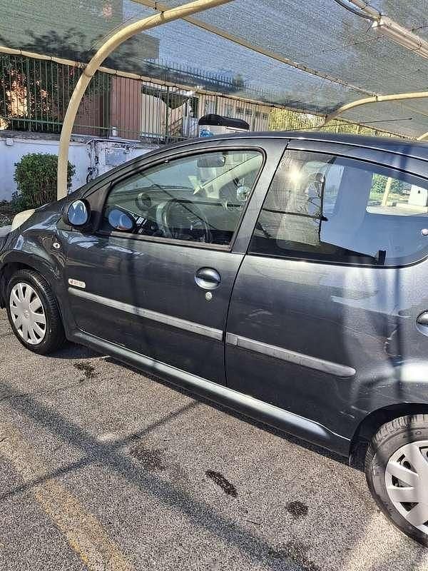 Usata Peugeot 107 68 CV (50 kW) 2008 Nero Utilitaria