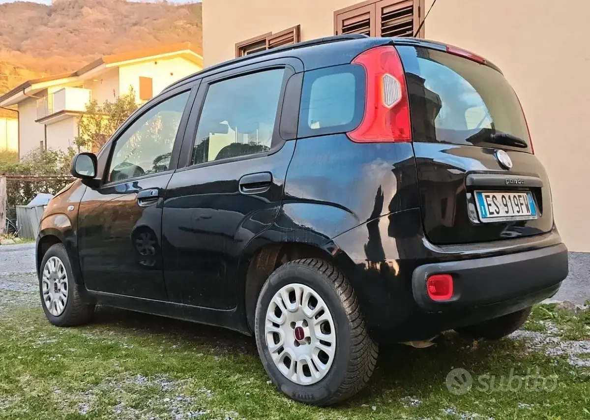 Usata Fiat Panda Easy 75 CV (55 kW) 2013 Nero Utilitaria