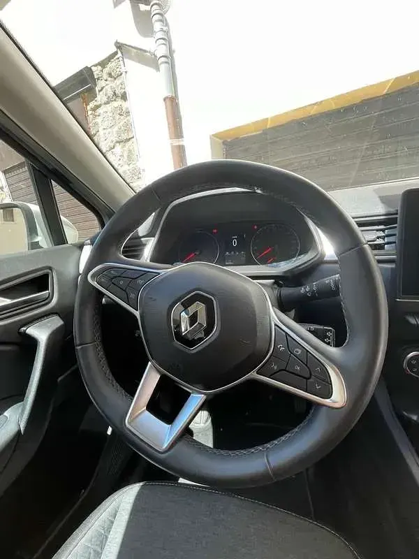 Usata Renault Captur Zen 101 CV (74 kW) 2022 Blu/azzurro SUV