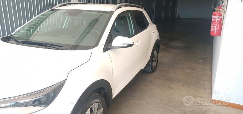 Usata Kia Stonic Style 84 CV (61 kW) 2025 Bianco SUV