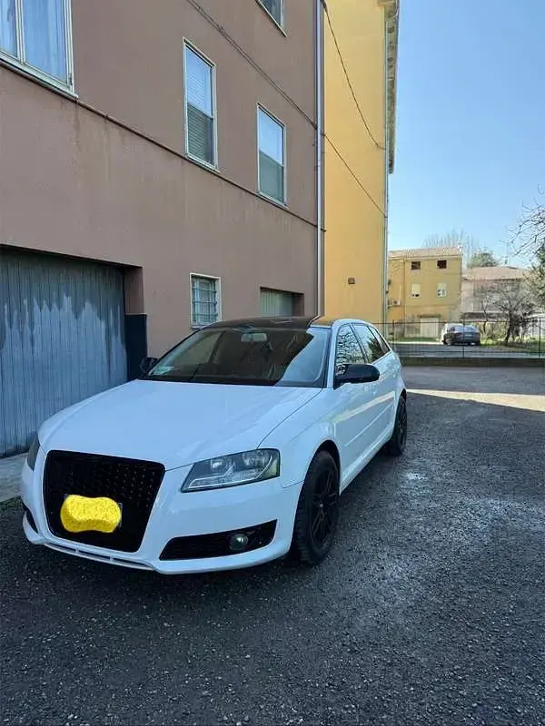 Usata Audi A3 Sportback Young 90 CV (66 kW) 2011 Utilitaria