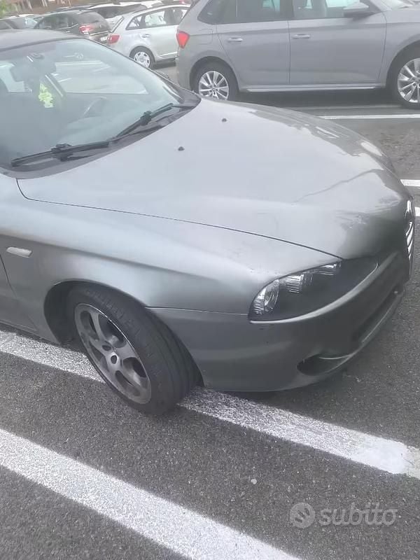 Usata Alfa Romeo 147 2006 Grigio Utilitaria
