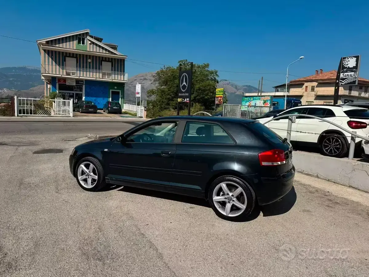 Usata Audi A3 Ambition 140 CV (102 kW) 2004 Grigio Utilitaria