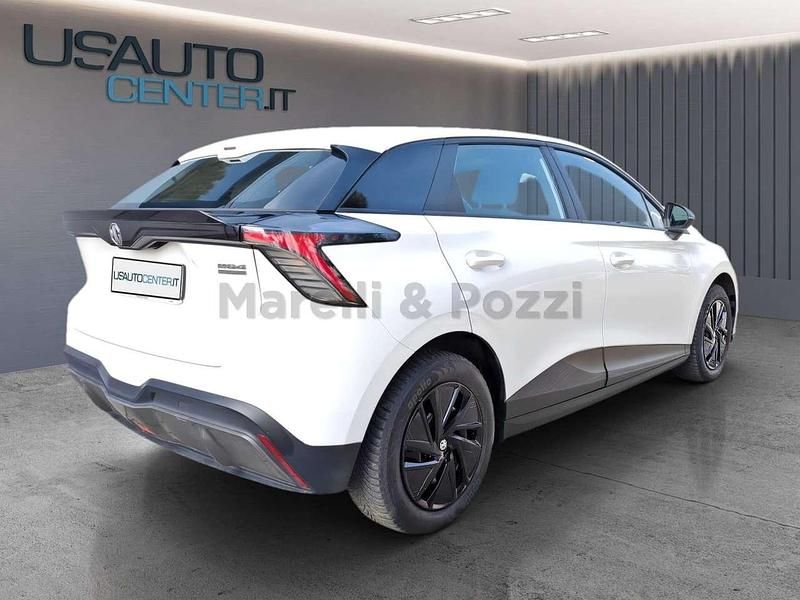 Usata MG MG4 EV 125 kW (170 CV) 2023 Bianco Utilitaria