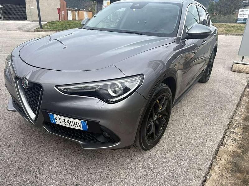Usata Alfa Romeo Stelvio 209 CV (153 kW) 2019 Grigio SUV
