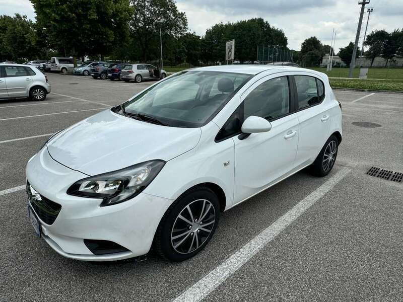 Usata 2019 Opel Corsa Tre volumi | 6000 € - Immagine 1/4