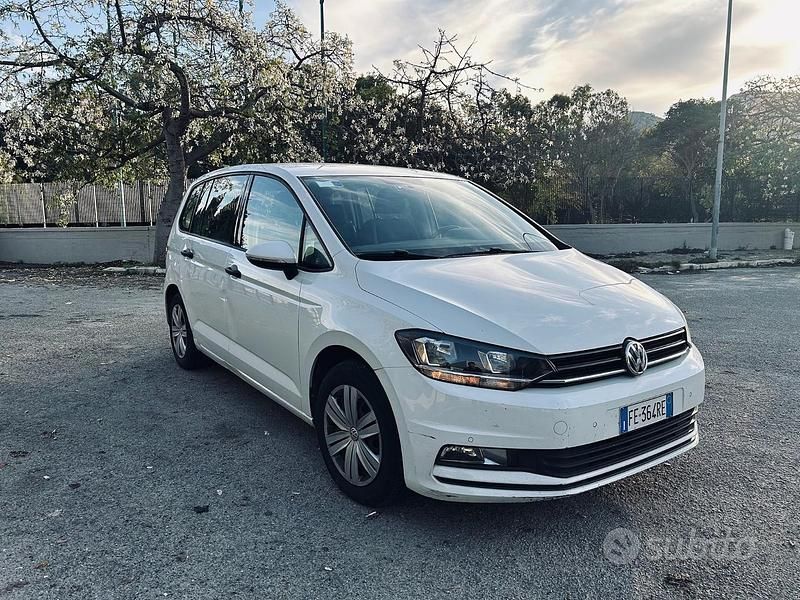 Usata VW Touran Trendline 110 CV (80 kW) 2016 Bianco Monovolume