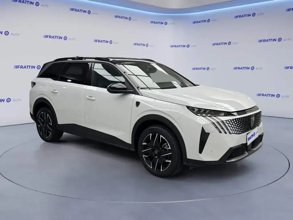 Usata Peugeot 5008 GT 196 CV (144 kW) 2025 Grigio Monovolume