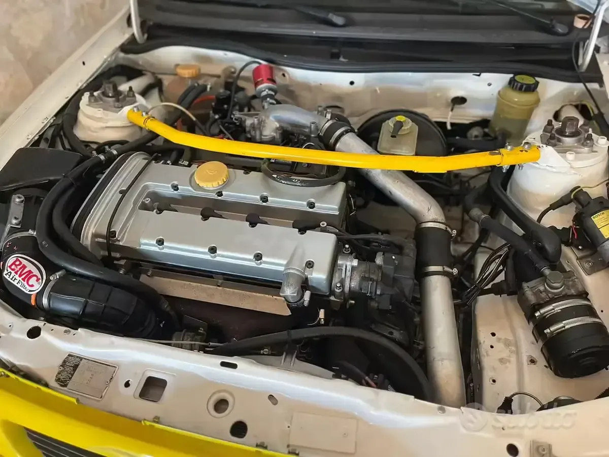 Usata Opel Astra 150 CV (110 kW) 1992 Berlina