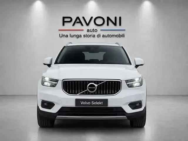 Usata Volvo XC40 Inscription 211 CV (155 kW) 2021 Argento SUV
