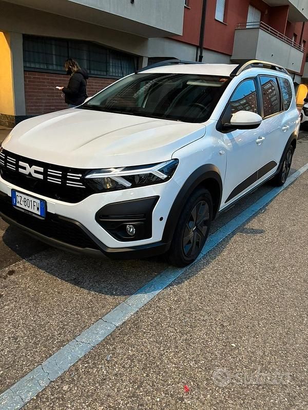 Usata Dacia Jogger 100 CV (73 kW) 2025 Bianco Monovolume