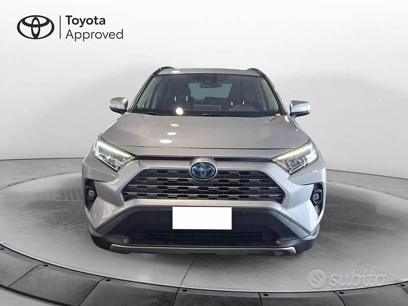 Usata Toyota RAV4 Hybrid 222 CV (163 kW) 2022 Argento SUV