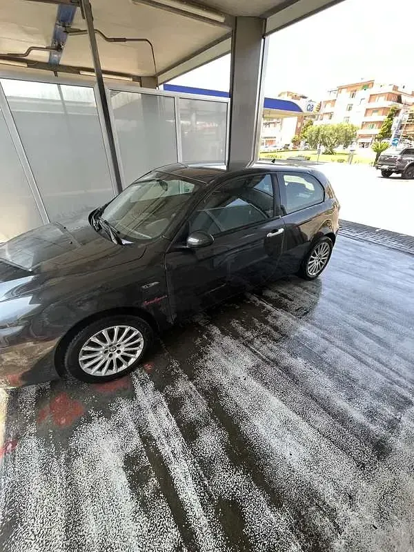 Usata Alfa Romeo 147 Distinctive 120 CV (88 kW) 2007 Utilitaria
