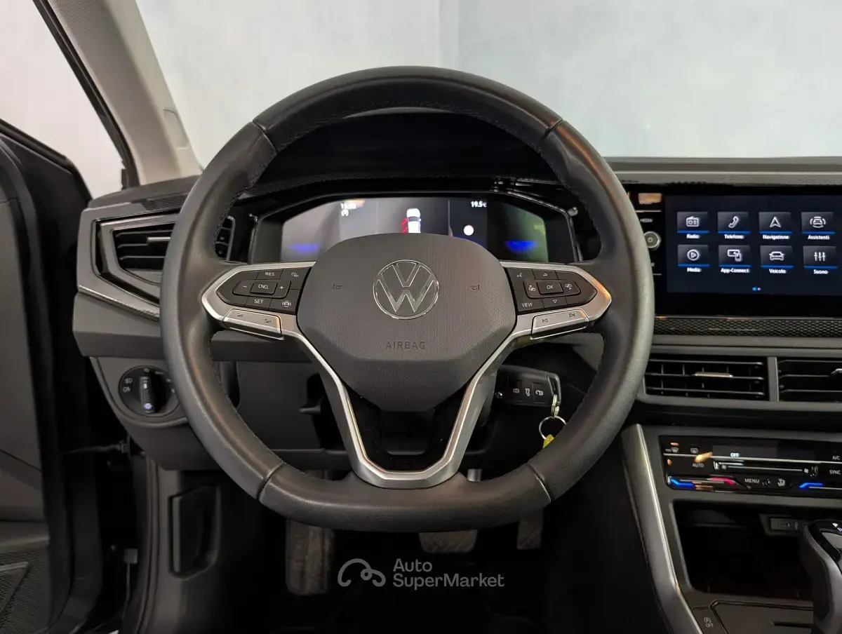 Begagnad VW Polo Life 129 HK (94 kW) 2025 Grå Halvkombi
