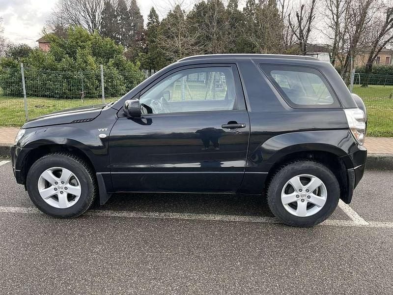 Usata Suzuki Grand Vitara 106 CV (77 kW) 2006 Nero SUV