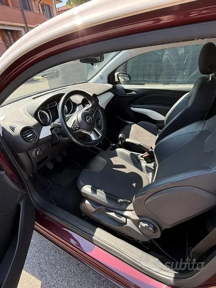 Usata Opel Adam 87 CV (63 kW) 2016 Utilitaria