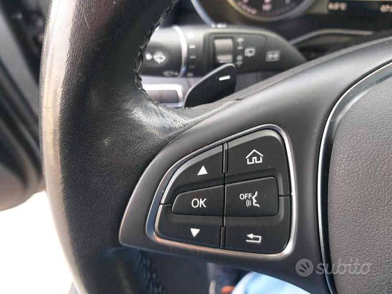 Usata Mercedes GLC220 Premium 169 CV (124 kW) 2017 Grigio SUV