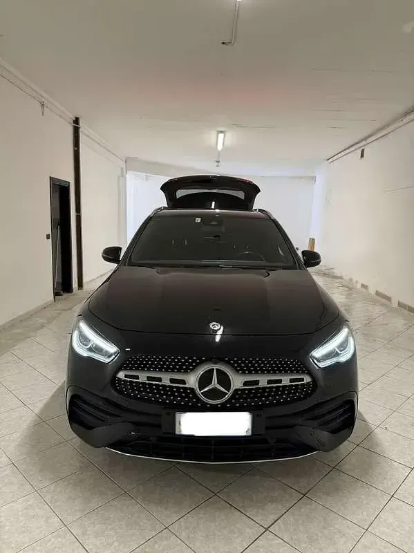 Usata Mercedes GLA200 Premium 150 CV (110 kW) 2023 SUV