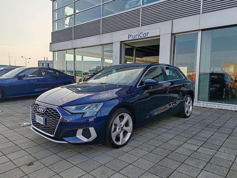 Usata Audi A3 Sportback Ambiente 204 CV (150 kW) 2021 Blu/azzurro Utilitaria