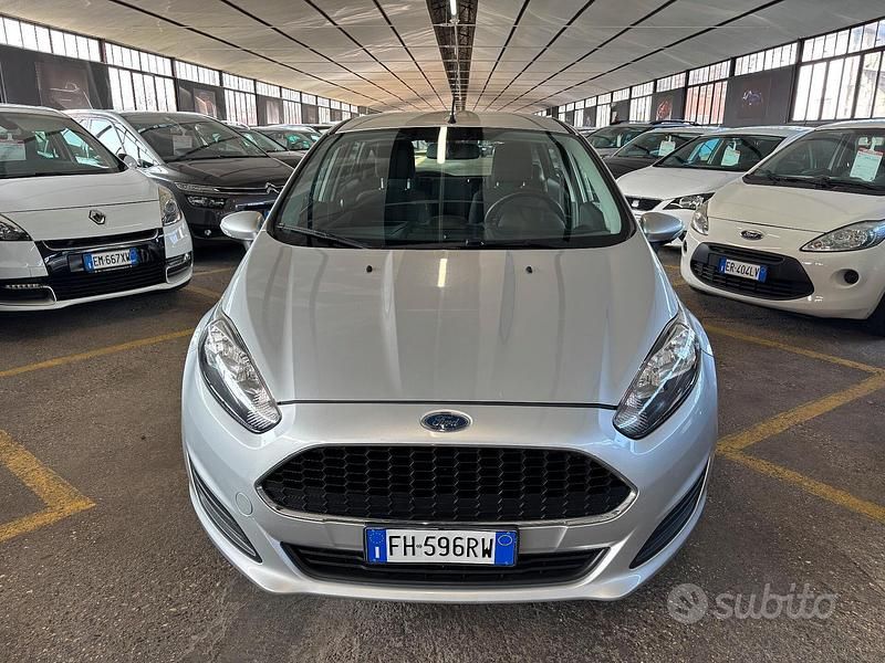 Usata Ford Fiesta Business Edition 60 CV (44 kW) 2017 Grigio Berlina