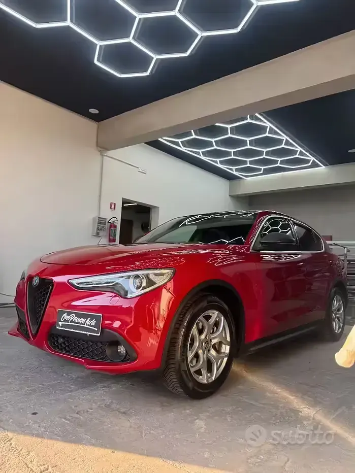 Usata Alfa Romeo Stelvio 190 CV (139 kW) 2019 Rosso SUV