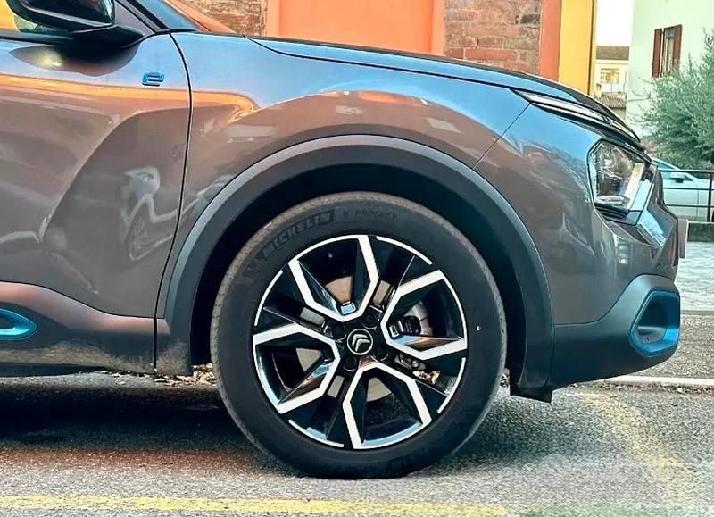 Usata Citroën e-C4 Feel 100 kW (136 CV) 2022 Grigio Coupé