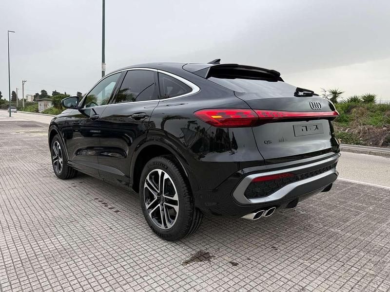 Nuova Audi Q5 S-Line 204 CV (150 kW) 2026 Nero SUV