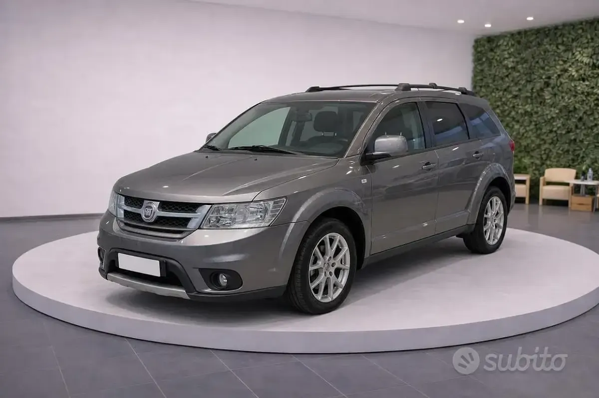 Usata Fiat Freemont Urban 140 CV (102 kW) 2011 Grigio SUV