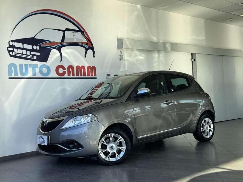 Grigio Usata 2018 Lancia Ypsilon Platinum Due volumi | 9900 € (Buon prezzo) - Immagine 1/4