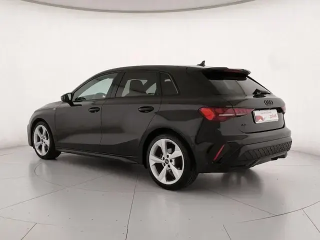 Usata Audi A3 S-Line 150 CV (110 kW) 2025 Nero mito metallizzato Berlina
