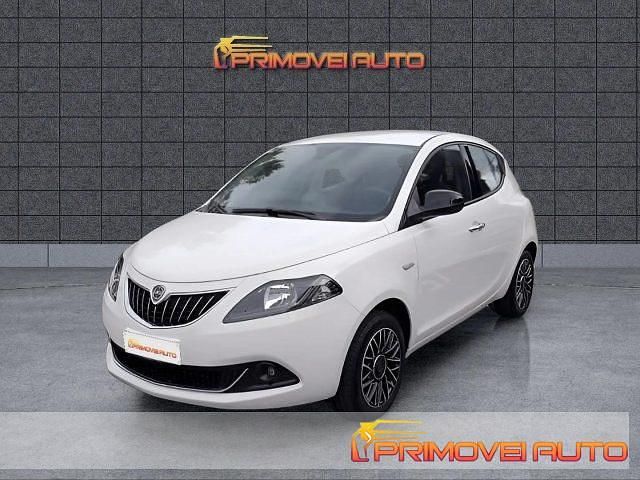 Usata Lancia Ypsilon S 69 CV (50 kW) 2024 Bianco Utilitaria