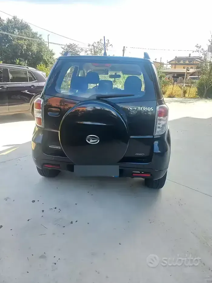 Usata Daihatsu Terios 105 CV (77 kW) 2010 Nero SUV