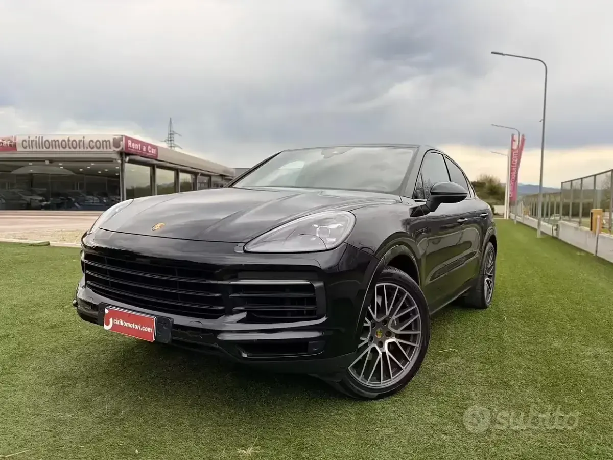 Usata Porsche Cayenne 341 CV (250 kW) 2021 Nero SUV