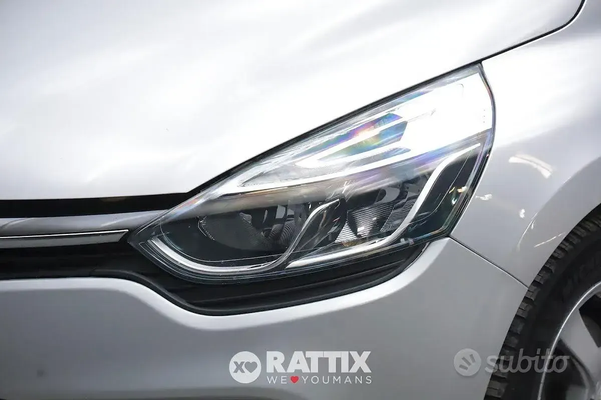 Usata Renault Clio IV Zen 75 CV (55 kW) 2019 Argento Berlina
