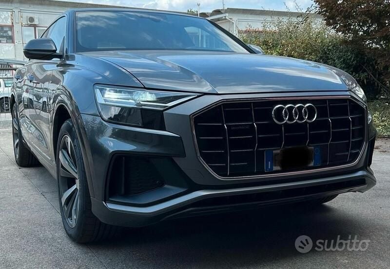 Grigio Usata 2019 Audi Q8 S-Line SUV | 51.000 € (Super prezzo) - Immagine 1/4