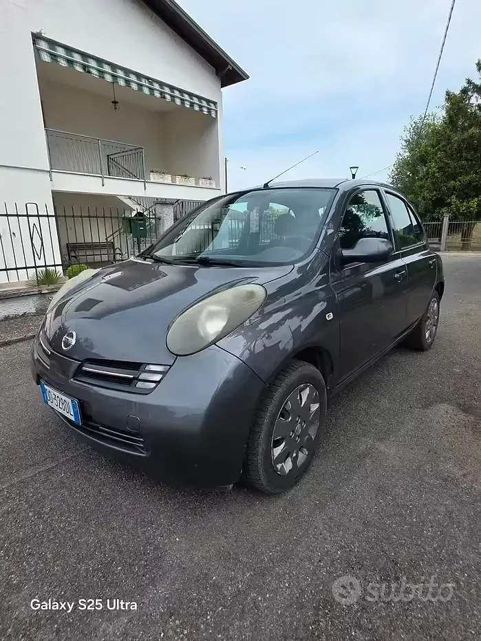 Second-hand Nissan Micra 65 CP (47 kW) 2005 Negru Hatchback