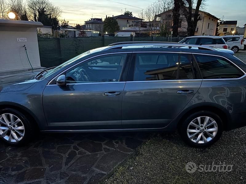 Usata Skoda Octavia 2018 Grigio Station wagon