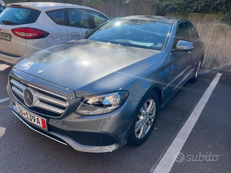 Usata Mercedes E200 184 CV (135 kW) 2016 Grigio Berlina