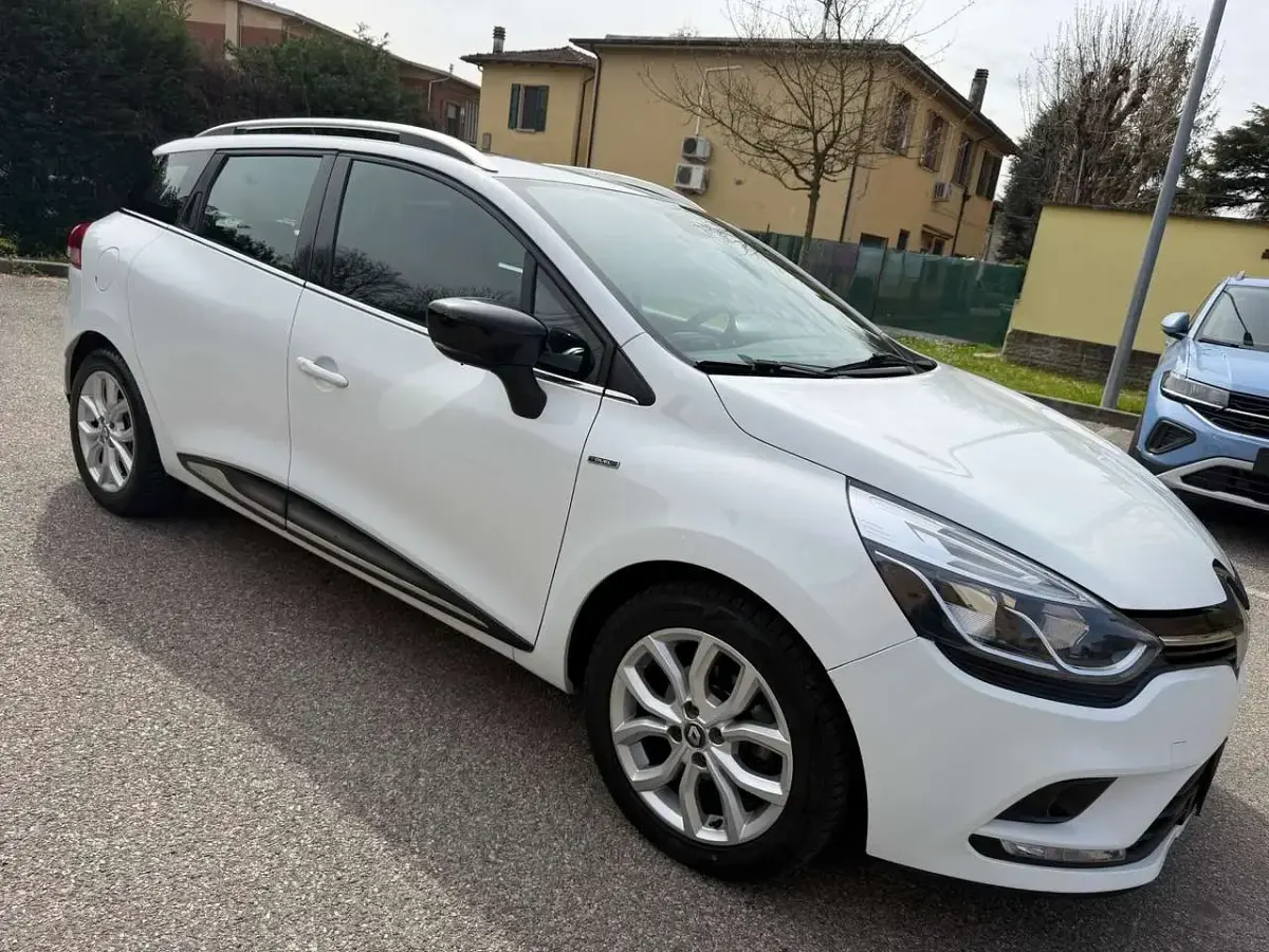 Usata Renault Clio 75 CV (55 kW) 2018 Bianco Station wagon
