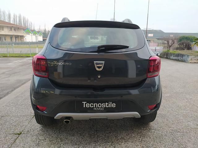 Usata Dacia Sandero Comfort 95 CV (69 kW) 2019 Grigio