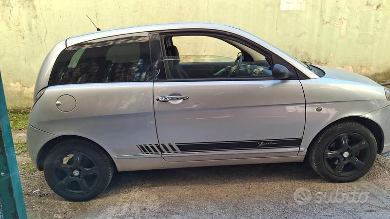 Usata 2007 Lancia Ypsilon Due volumi | 1500 € (Buon prezzo) - Immagine 1/4