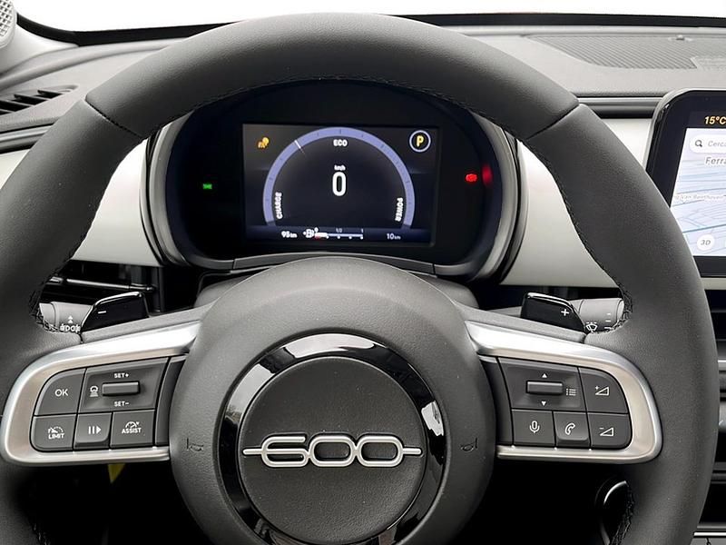 Nuova Fiat 600 La Prima 110 CV (80 kW) 2026 Rosso SUV