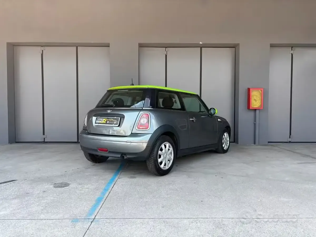 Usata Mini ONE 75 CV (55 kW) 2010 Grigio Utilitaria
