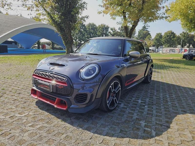 Usata Mini John Cooper Works Comfort 306 CV (225 kW) 2020 Grigio Utilitaria